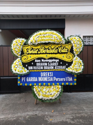Papan Bunga Duka di Mangoli Timur
