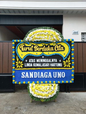 Papan Bunga Duka di Mangoli Timur